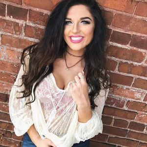 Meet your Posher, Madison